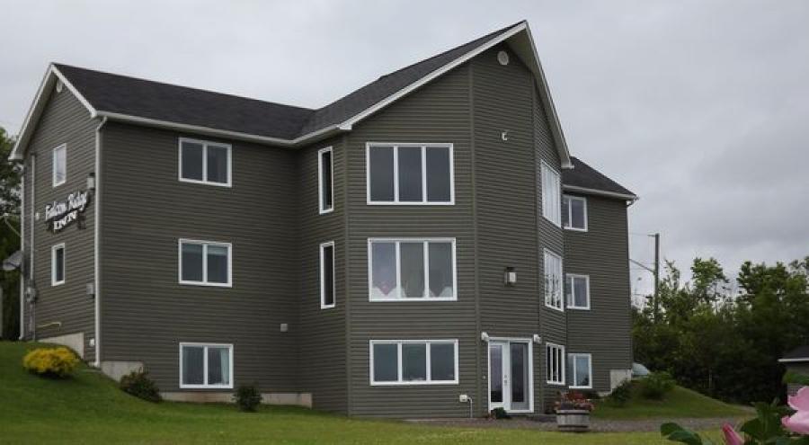 Falcon Ridge Inn B&B